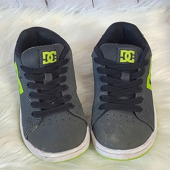 DC Shoe Company Skateboarding Gray  Leather Gaveler Sneakers Shoes Youth Size 12 - Picture 12 of 17